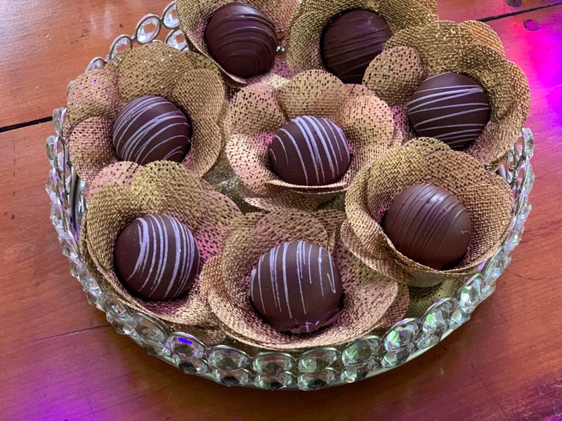 Truffilio Handmade Fabric Truffle Cups | Truffle Liners | Truffle Wrappers | Fominhas | Candy cups | Forminhas de Brigadeiro | candy liners - Pack of 20 - Truffilio (Fabric, Camellia Gold) - Image 5